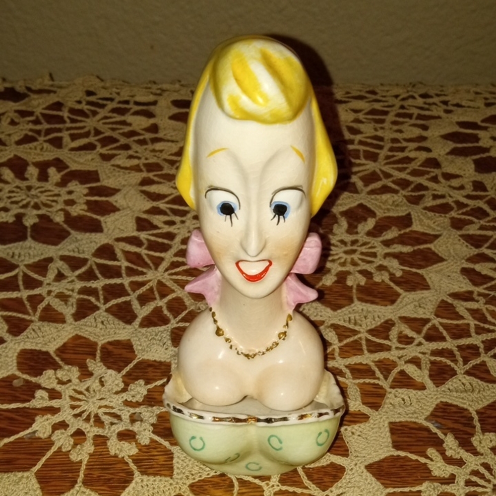 Vintage Davar Ashtray From The 60s